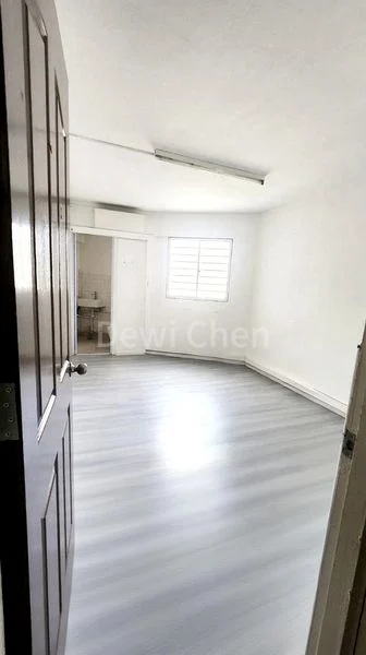 Office for Rent in Hougang Avenue 1 - Image 5