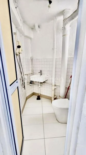 Office for Rent in Hougang Avenue 1 - Image 2