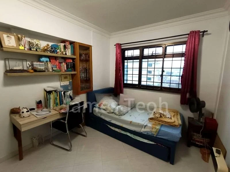 5 Room (5I) HDB for Sale in  373 Hougang Street 31 - Image 4