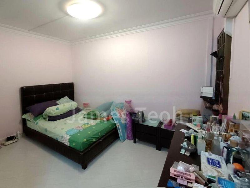 5 Room (5I) HDB for Sale in  373 Hougang Street 31 - Image 5