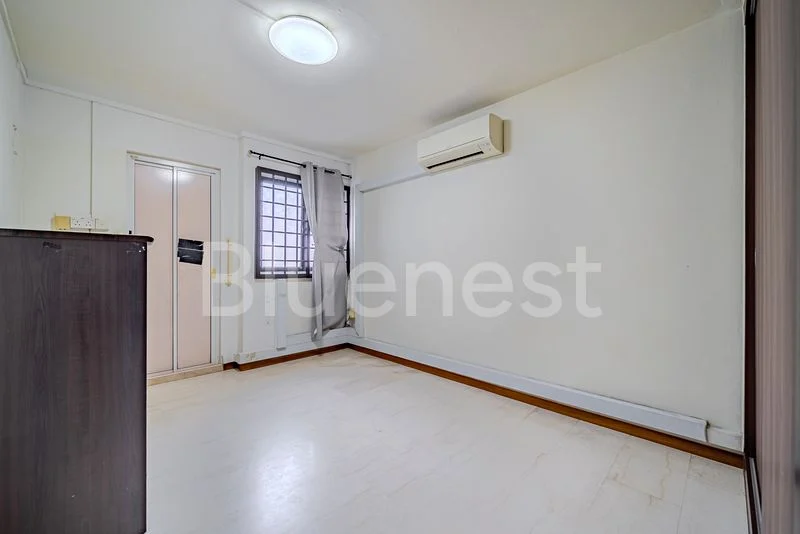3 Room (3NG) HDB for Sale in 304 Bukit Batok Street 31 - Image 3