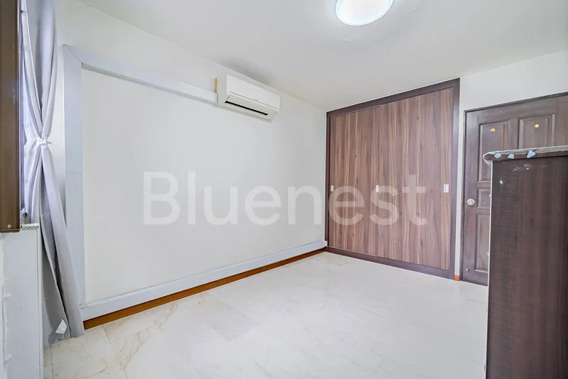 3 Room (3NG) HDB for Sale in 304 Bukit Batok Street 31 - Image 4