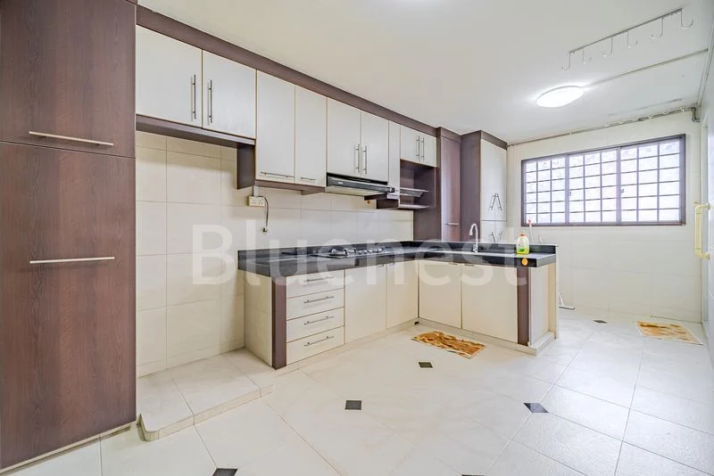 3 Room (3NG) HDB for Sale in 304 Bukit Batok Street 31 - Image 8
