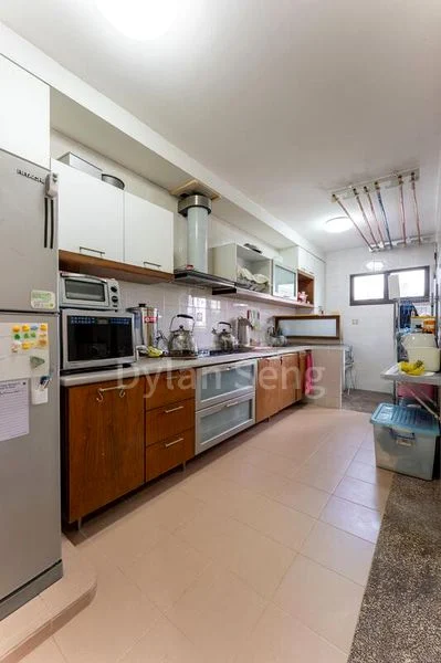 5 Room (5I) HDB for Sale in  980B Buangkok Crescent - Image 10