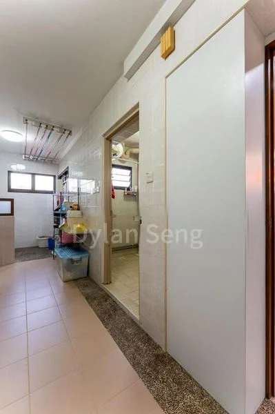 5 Room (5I) HDB for Sale in  980B Buangkok Crescent - Image 9