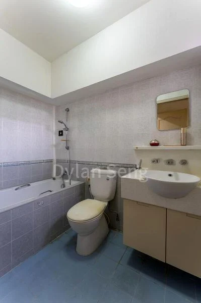 5 Room (5I) HDB for Sale in  980B Buangkok Crescent - Image 1