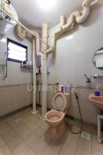 5 Room (5I) HDB for Sale in  980B Buangkok Crescent - Image 2