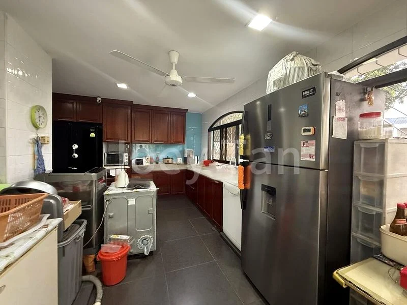 4 Bed Semi-Detached House (Landed) for Sale in Camelia Park - Image 8