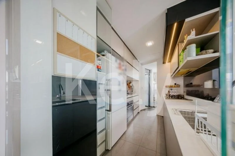 3 Bed Condo for Sale in  River Isles - Image 5