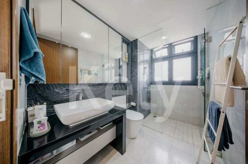 3 Bed Condo for Sale in  River Isles - Image 12