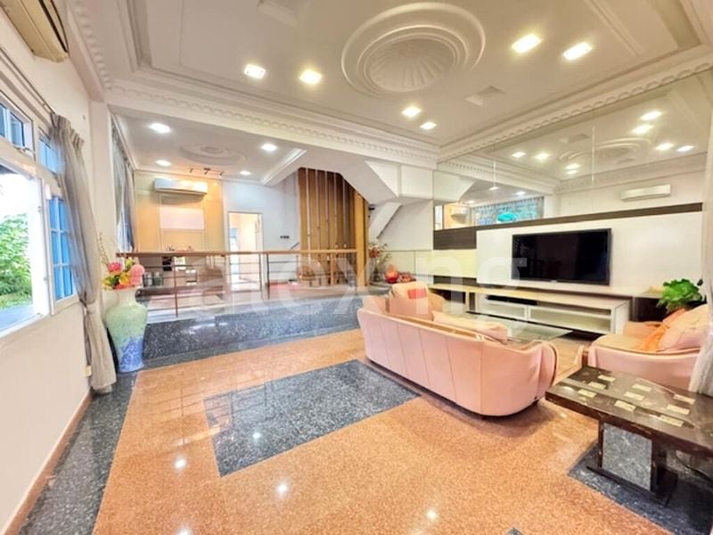 5 Bed Semi-Detached House (Landed) for Sale in Siew Lim Park - Image 2