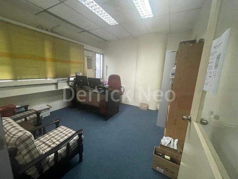 Office for Rent: Golden Mile Tower - Image 6