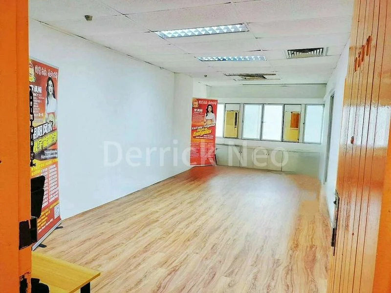 Office for Rent: Golden Mile Tower - Image 1