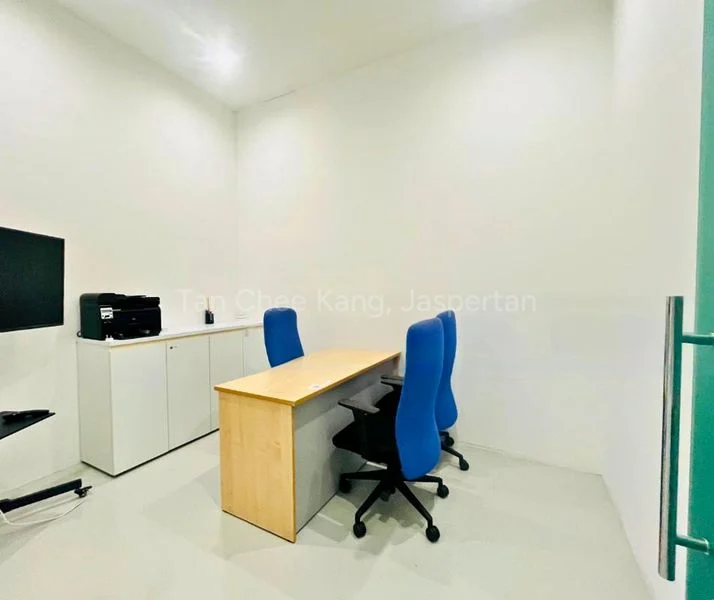 Light Industrial (B1) for Sale: UB. One, 8,000 Sq Ft Industrial Unit on Bridge Street - Image 1