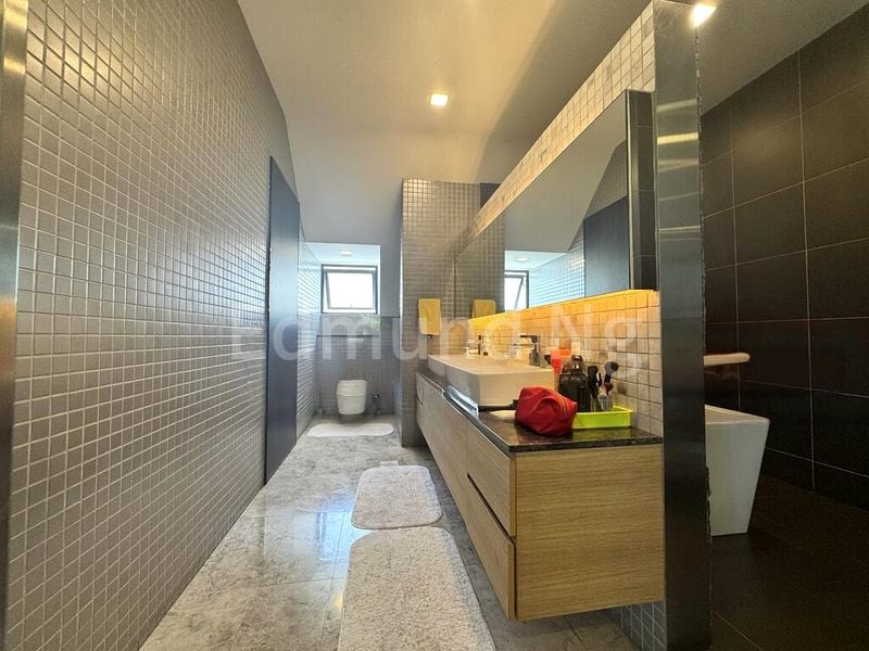 5 Bed Semi-Detached House (Landed) for Sale in  Serangoon Garden Estate - Image 2