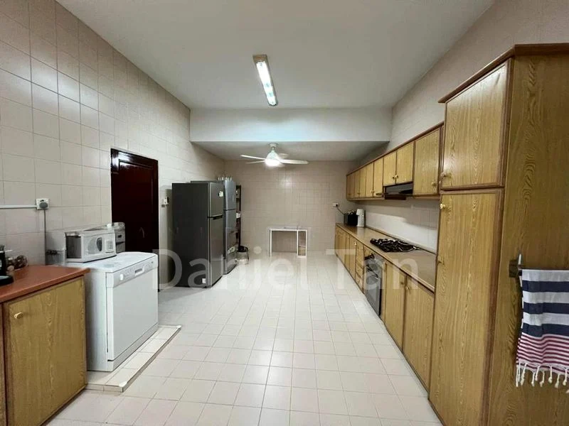 5 Bed Semi-Detached House (Landed) for Rent in  Orchid Village - Image 4