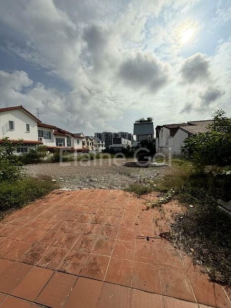 6 Bed Bungalow (Landed) for Sale in  Simei Street 2 - Image 1