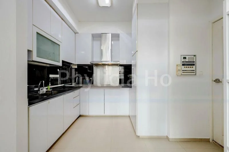 3 Bed Condo for Sale in  Changi Court - Image 7