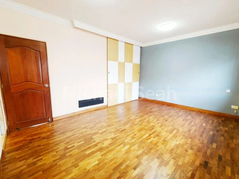 5 Bed Terraced House (Landed) for Rent in  Bartley Rise Estate - Image 9