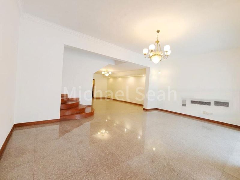 5 Bed Terraced House (Landed) for Rent in  Bartley Rise Estate - Image 2