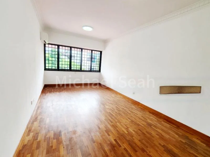 5 Bed Terraced House (Landed) for Rent in  Bartley Rise Estate - Image 8