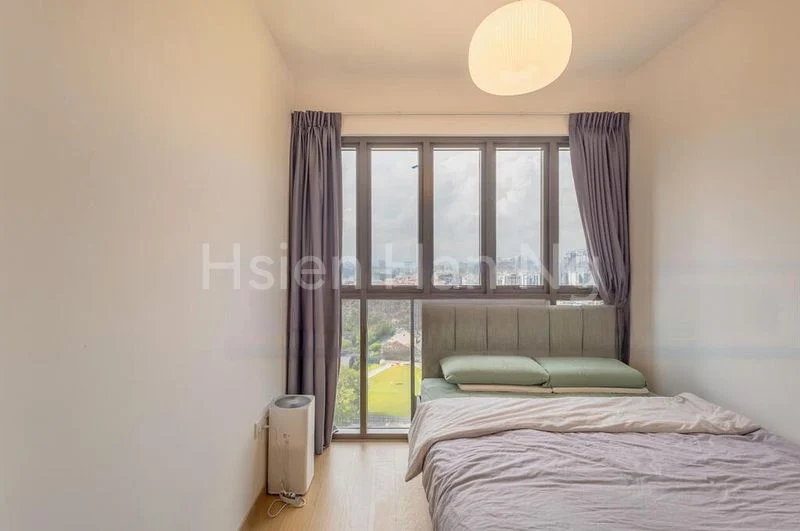 2 Bed Condo for Sale in  Midwood - Image 1