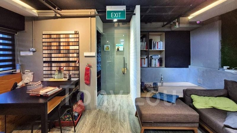 Light Industrial (B1) for Rent: North Link Building - Image 1