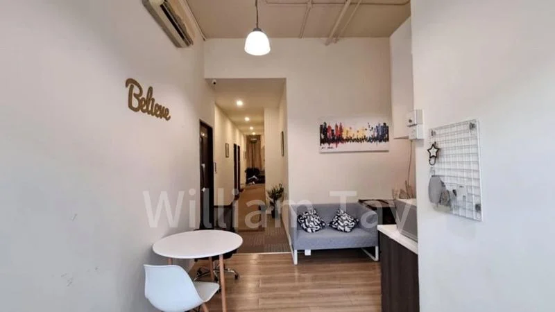 Light Industrial (B1) for Rent: Midview City - Image 5