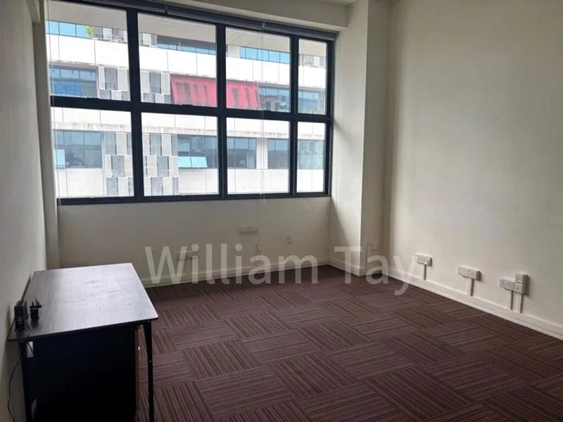 Light Industrial (B1) for Rent: Midview City - Image 2