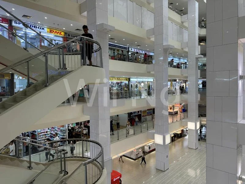 Shop / Shophouse for Sale: Lucky Plaza - Image 1