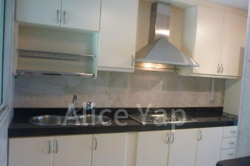 4 Bed Condo for Rent in Pepys Hill Condominium - Image 11