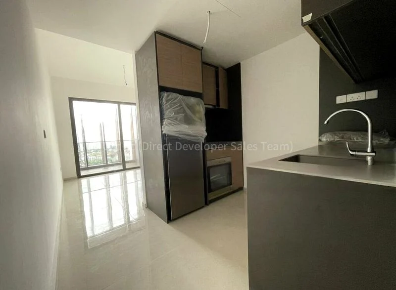 2 Bed Condo for Rent in  Midwood - Image 1