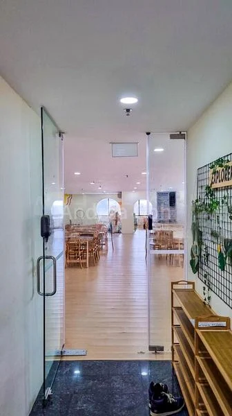 Office for Sale: Sim Lim Tower - Image 8