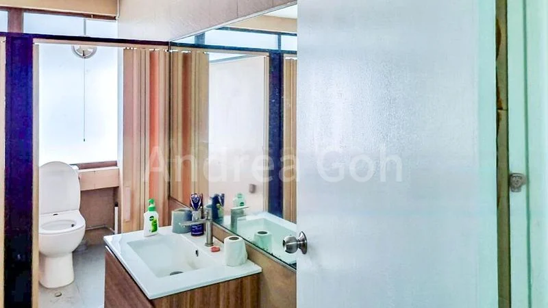 Office for Sale: Sim Lim Tower - Image 11