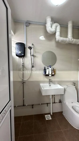 Common Room (HDB) for Rent in  435 Hougang Avenue 8 - Image 3