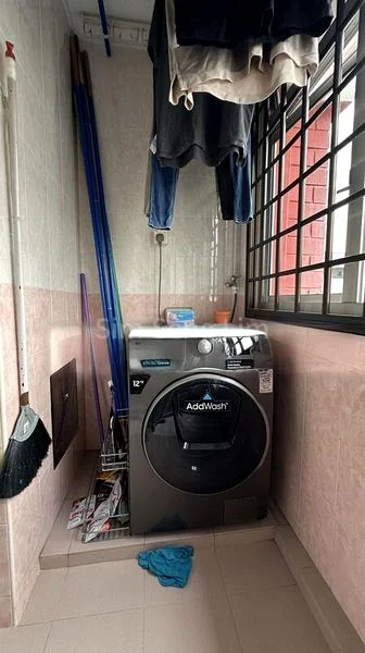 Common Room (HDB) for Rent in  435 Hougang Avenue 8 - Image 1