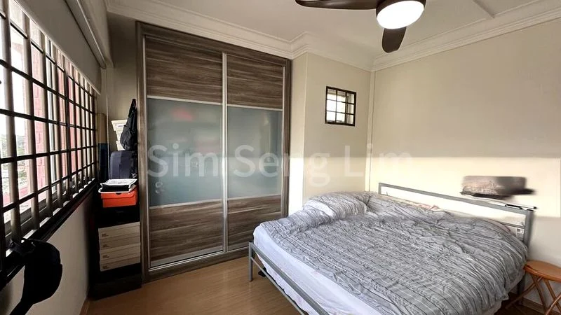 Common Room (HDB) for Rent in  435 Hougang Avenue 8 - Image 7