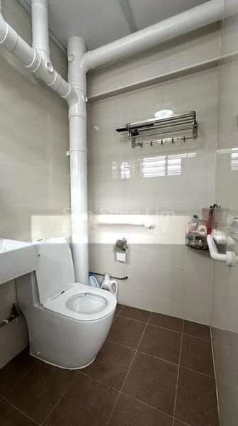 Common Room (HDB) for Rent in  435 Hougang Avenue 8 - Image 2