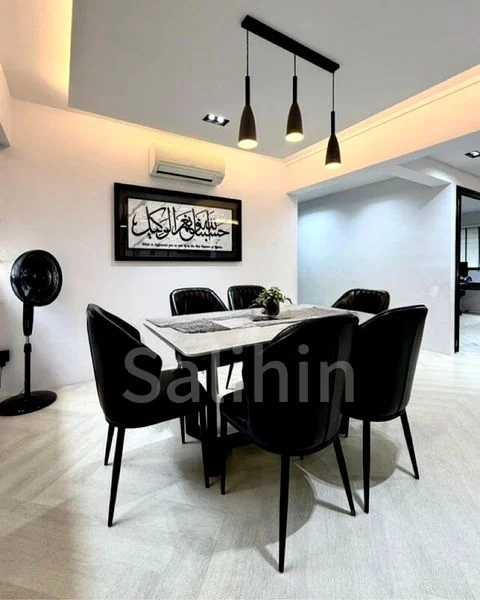 5 Room (5I) HDB for Sale in  229 Tampines Street 23 - Image 2