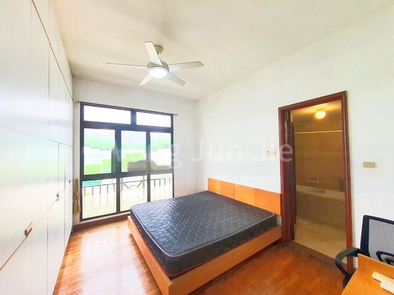 3 Bed Condo for Sale in  Seletaris - Image 9