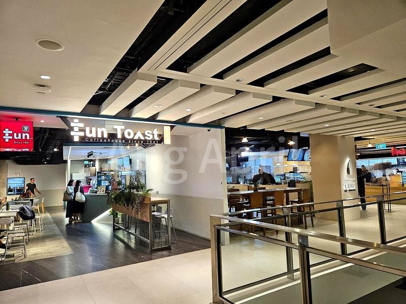 Office for Rent: Excellent location in town - Image 5