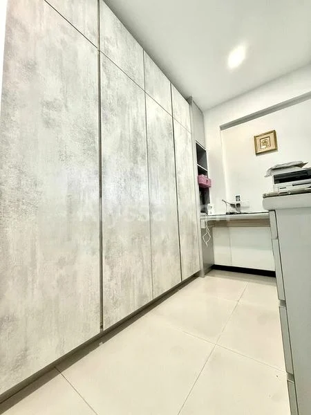 5 Room (5I) HDB for Sale in  171B Edgedale Plains - Image 6