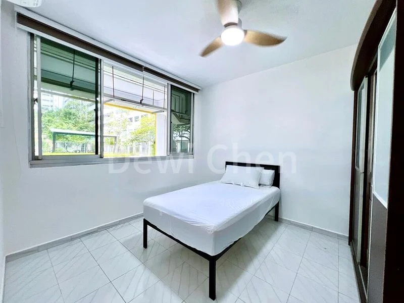 Common Room (HDB) for Rent in  116 Simei Street 1 - Image 9