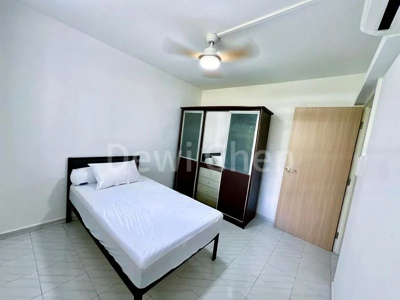 Common Room (HDB) for Rent in  116 Simei Street 1 - Image 8