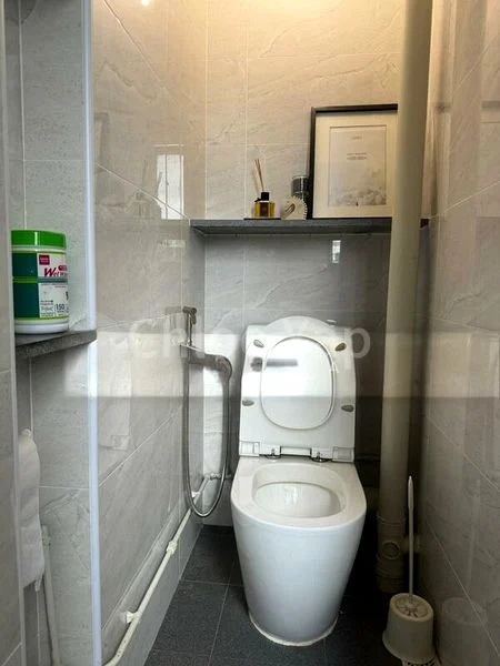 Common Room (HDB) for Rent in  17 Beach Road - Image 5