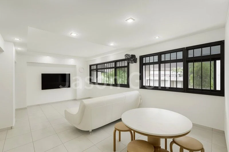 4 Room (4A) HDB for Sale in  699C Hougang Street 52 - Image 1