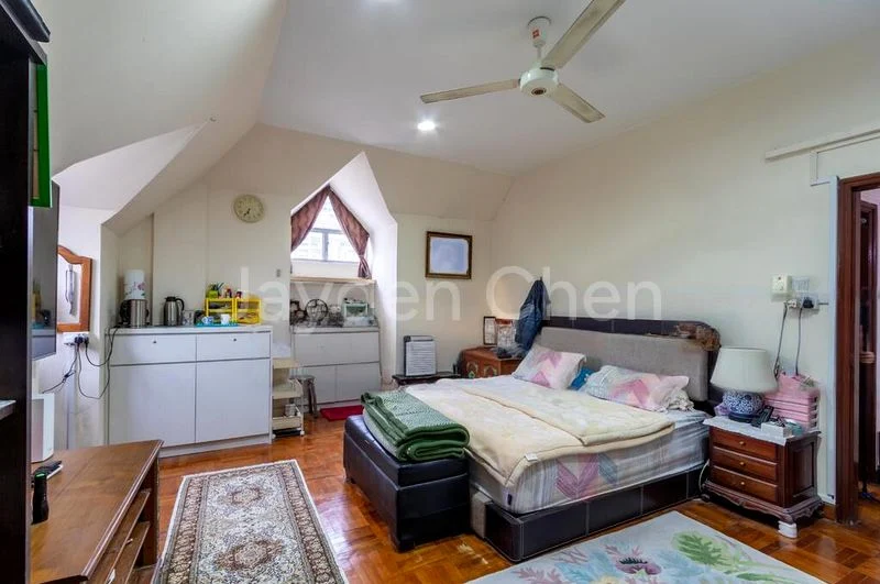 3 Bed Condo for Rent in Pinetree Condominium - Image 6