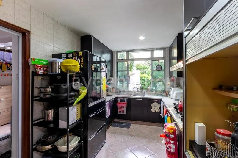 3 Bed Condo for Rent in Pinetree Condominium - Image 4