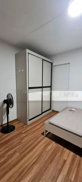 Common Room (HDB) for Rent in  420 Hougang Avenue 10 - Image 1