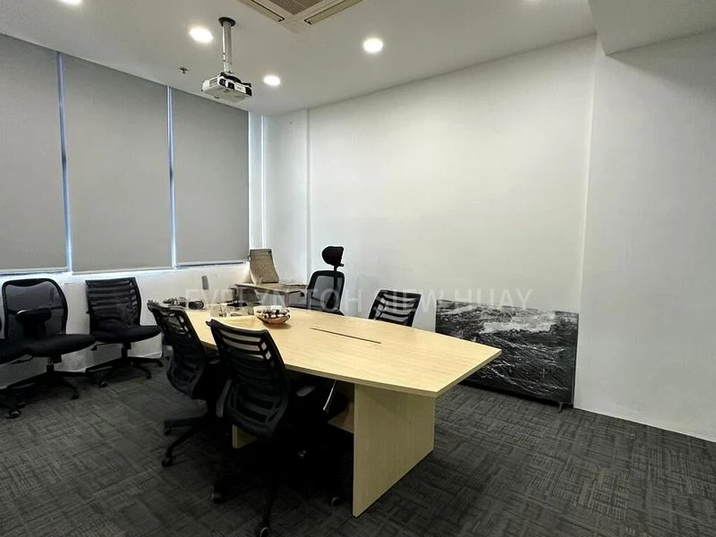 Light Industrial (B1) for Rent: Tradehub 21 - Image 11